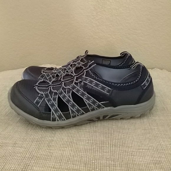 skechers relaxed fit reggae fest dory